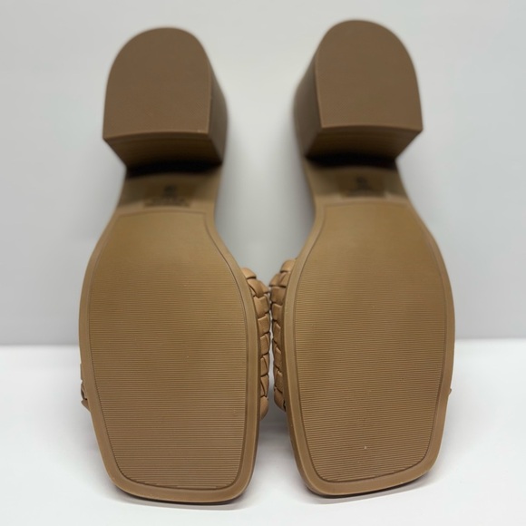 Vintage 7 Eight Mule Sandal with Heel | Tan | Size 10M
NWOT - Picture 8 of 10